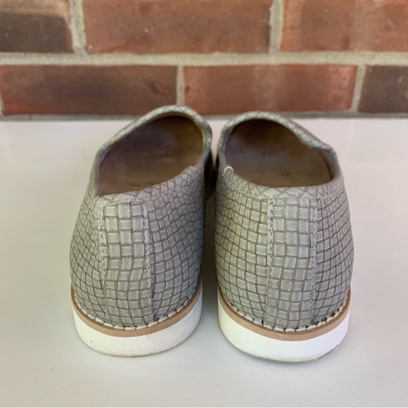 WHITE MOUNTAIN Women's Denny Grey Slip On Loafers Flats Size US 6 M - Picture 9 of 9